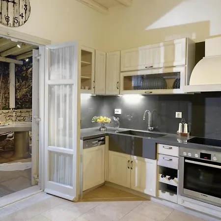 Вилла Mon Reve With Private Jacuzzi 